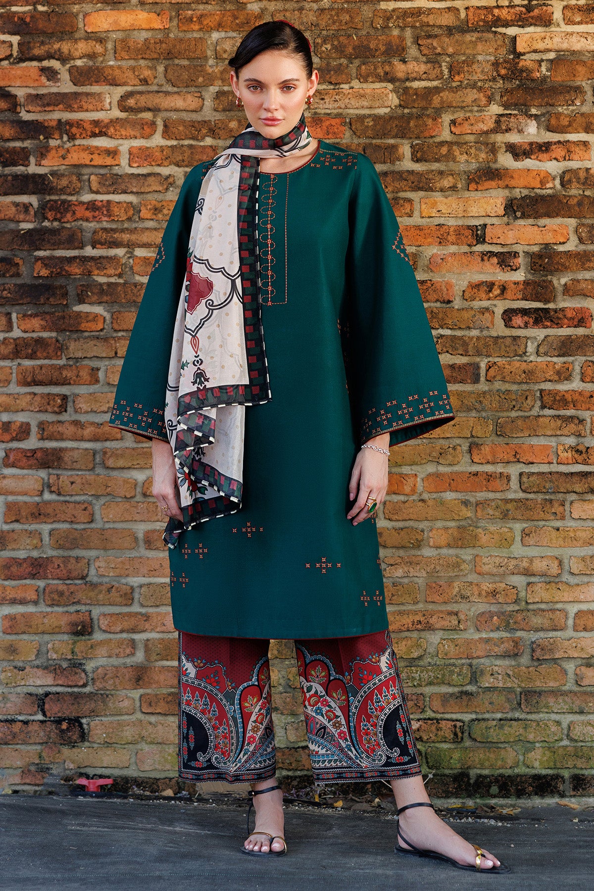 EMBROIDERED LAWN USE-9285