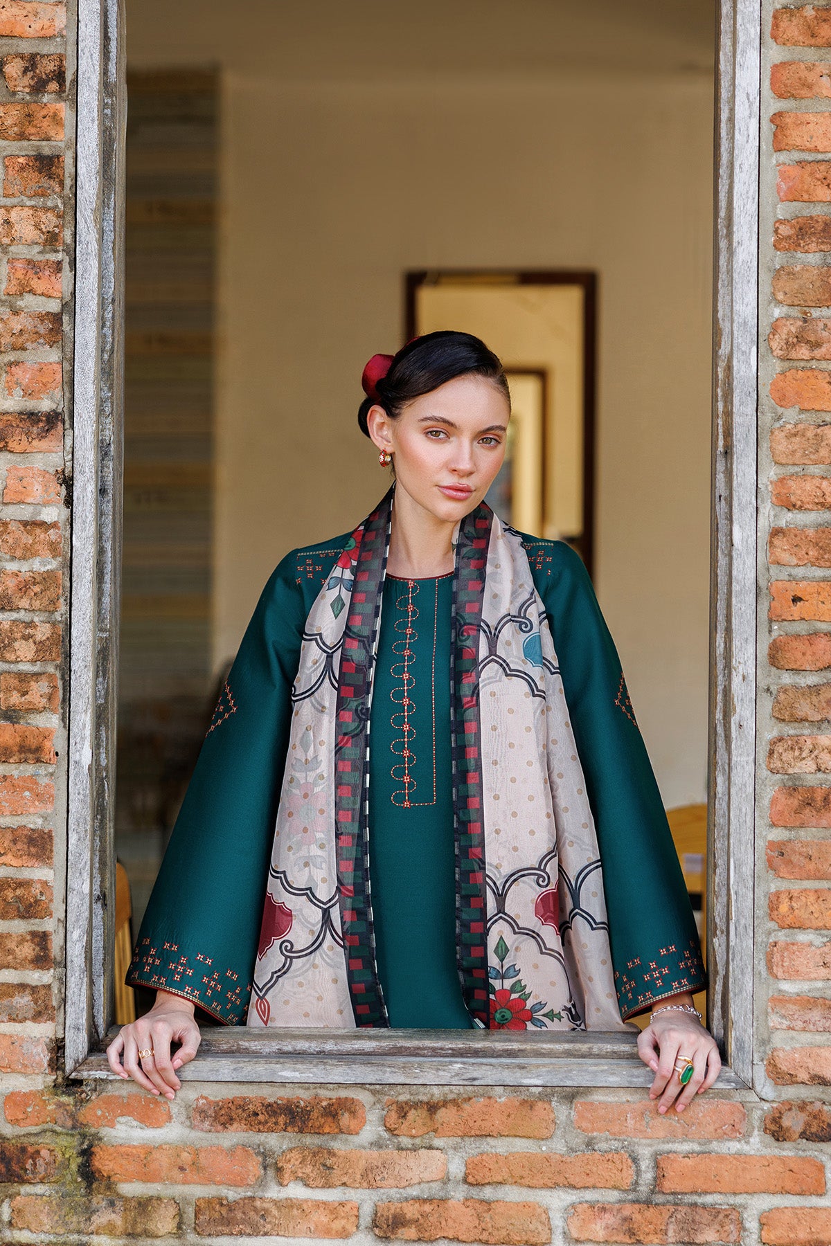 EMBROIDERED LAWN USE-9285