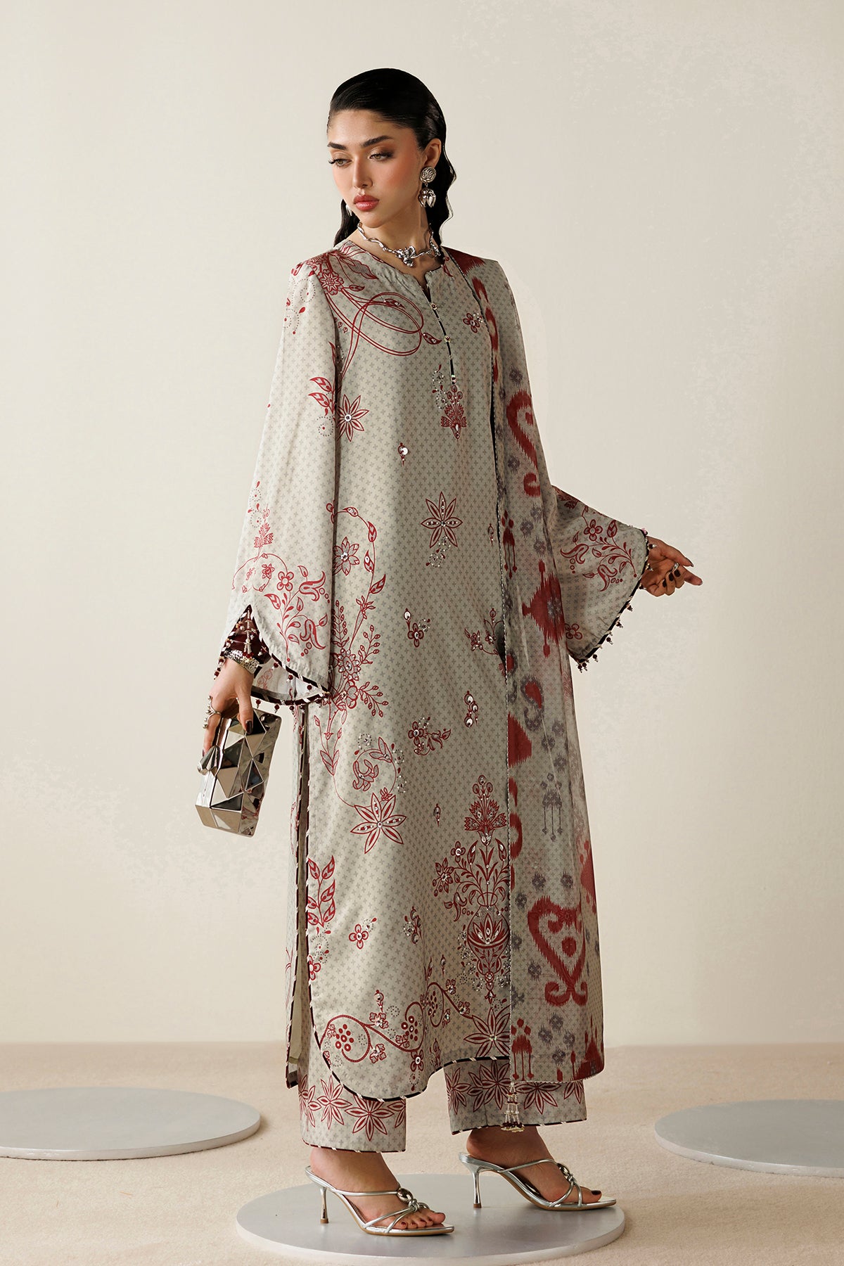 EMBROIDERED RAW SILK OR26-D06