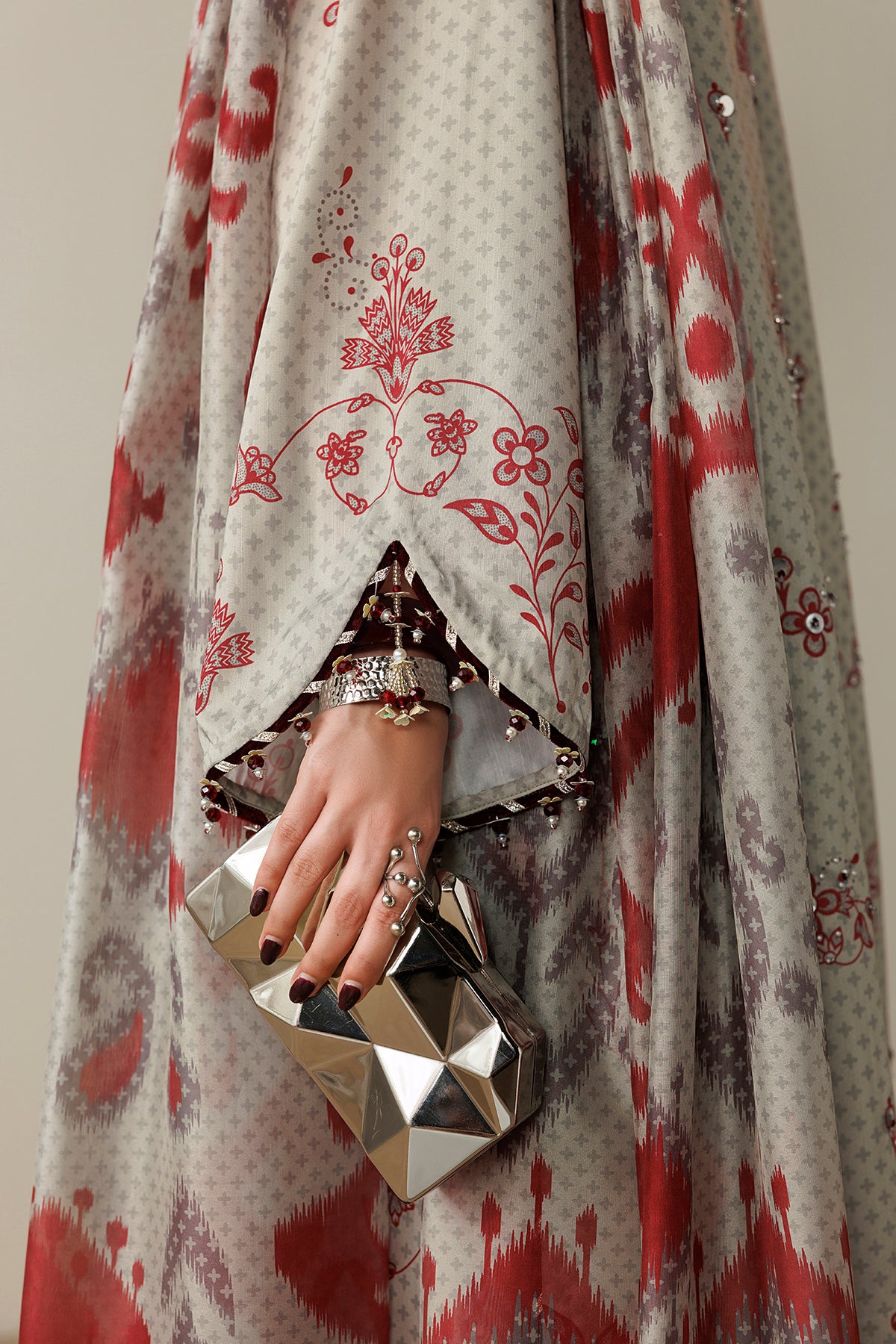 EMBROIDERED RAW SILK OR26-D06