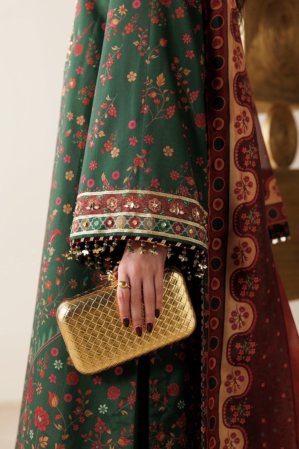 EMBROIDERED RAW SILK OR26-D01