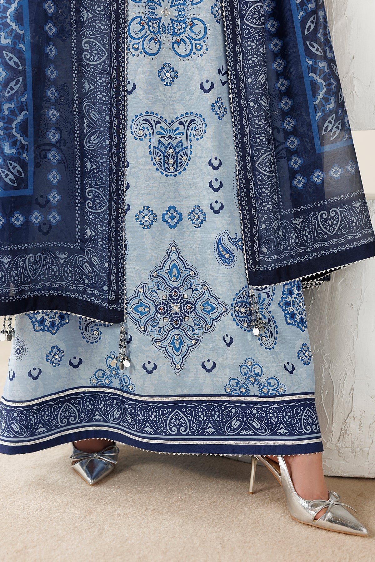 EMBROIDERED RAW SILK OR26-D02