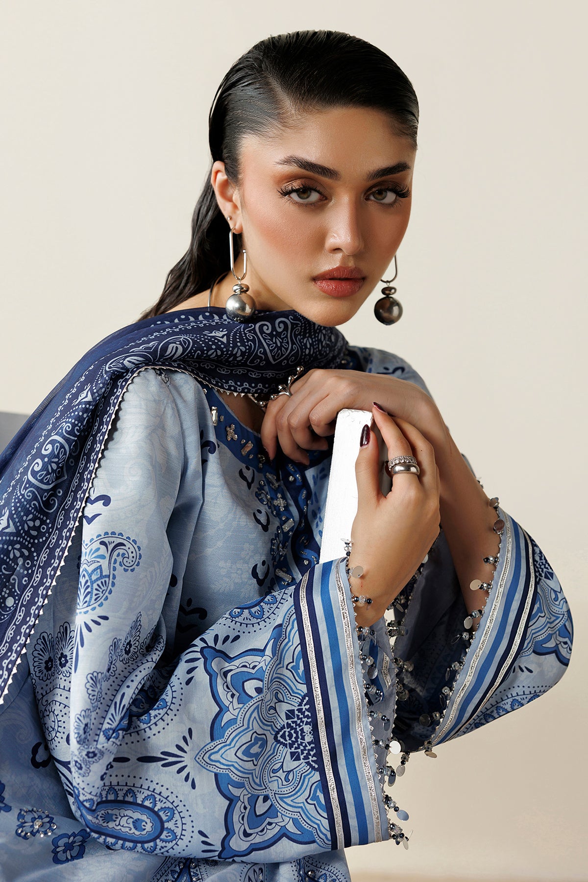 EMBROIDERED RAW SILK OR26-D02