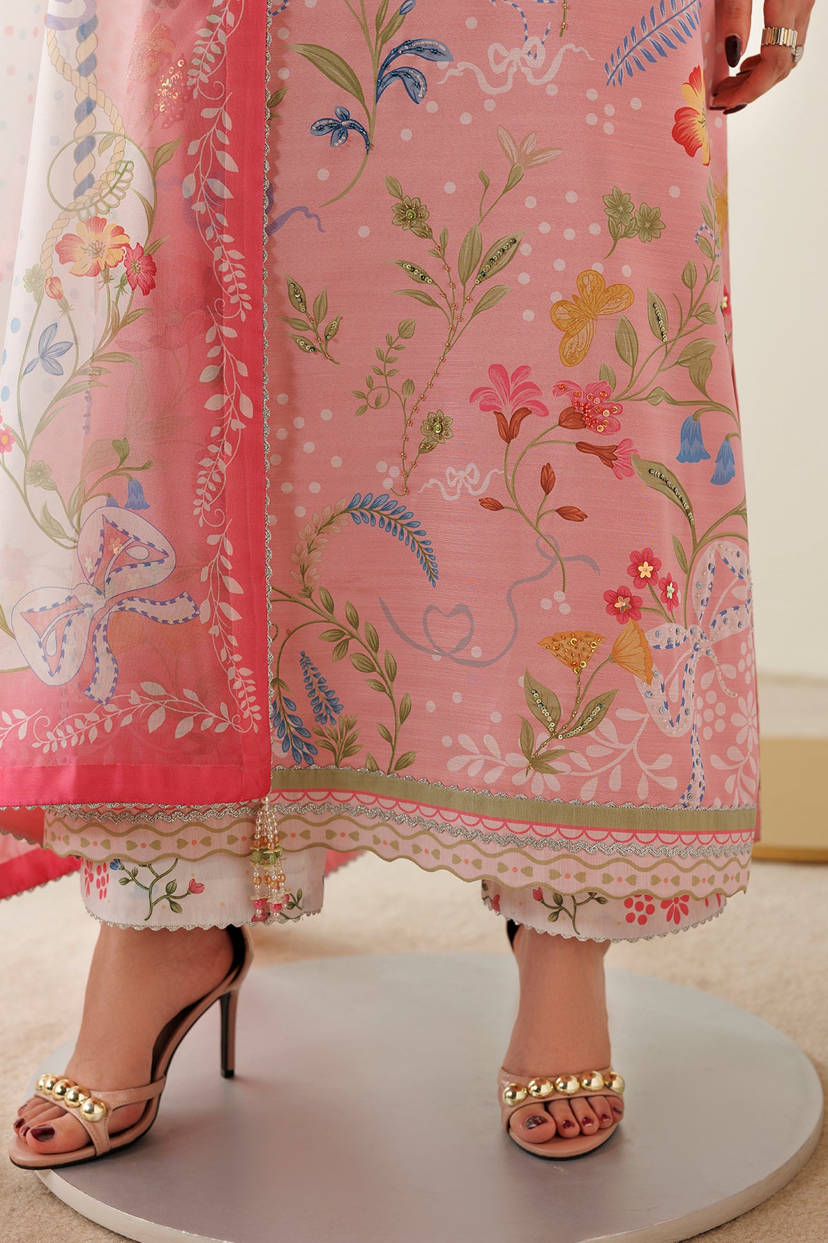 EMBROIDERED RAW SILK OR26-D04