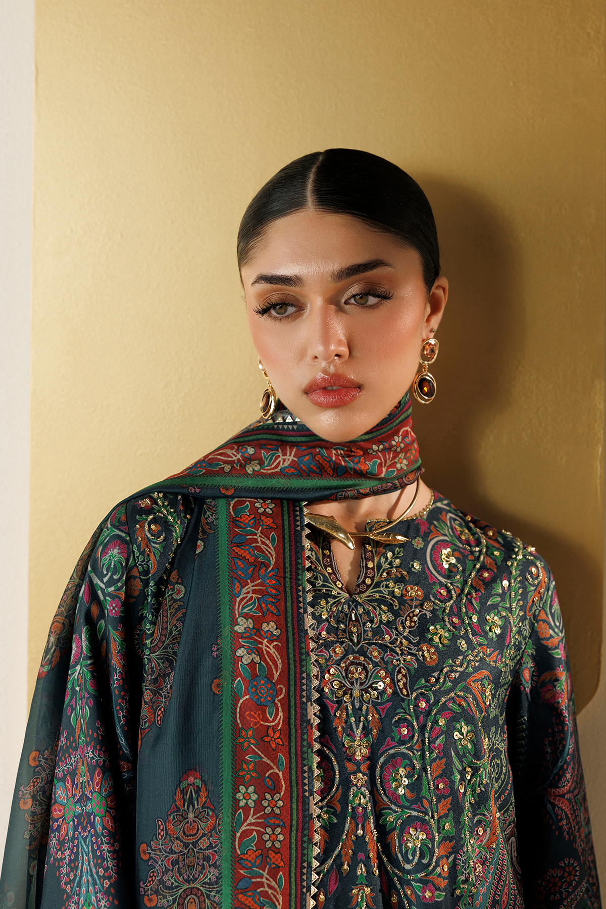 EMBROIDERED RAW SILK OR26-D07