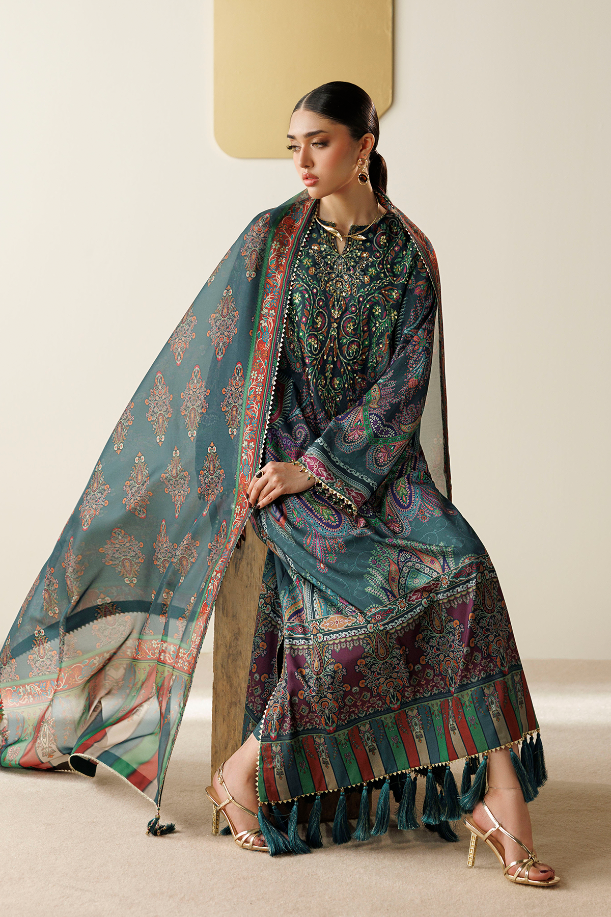 EMBROIDERED RAW SILK OR26-D07
