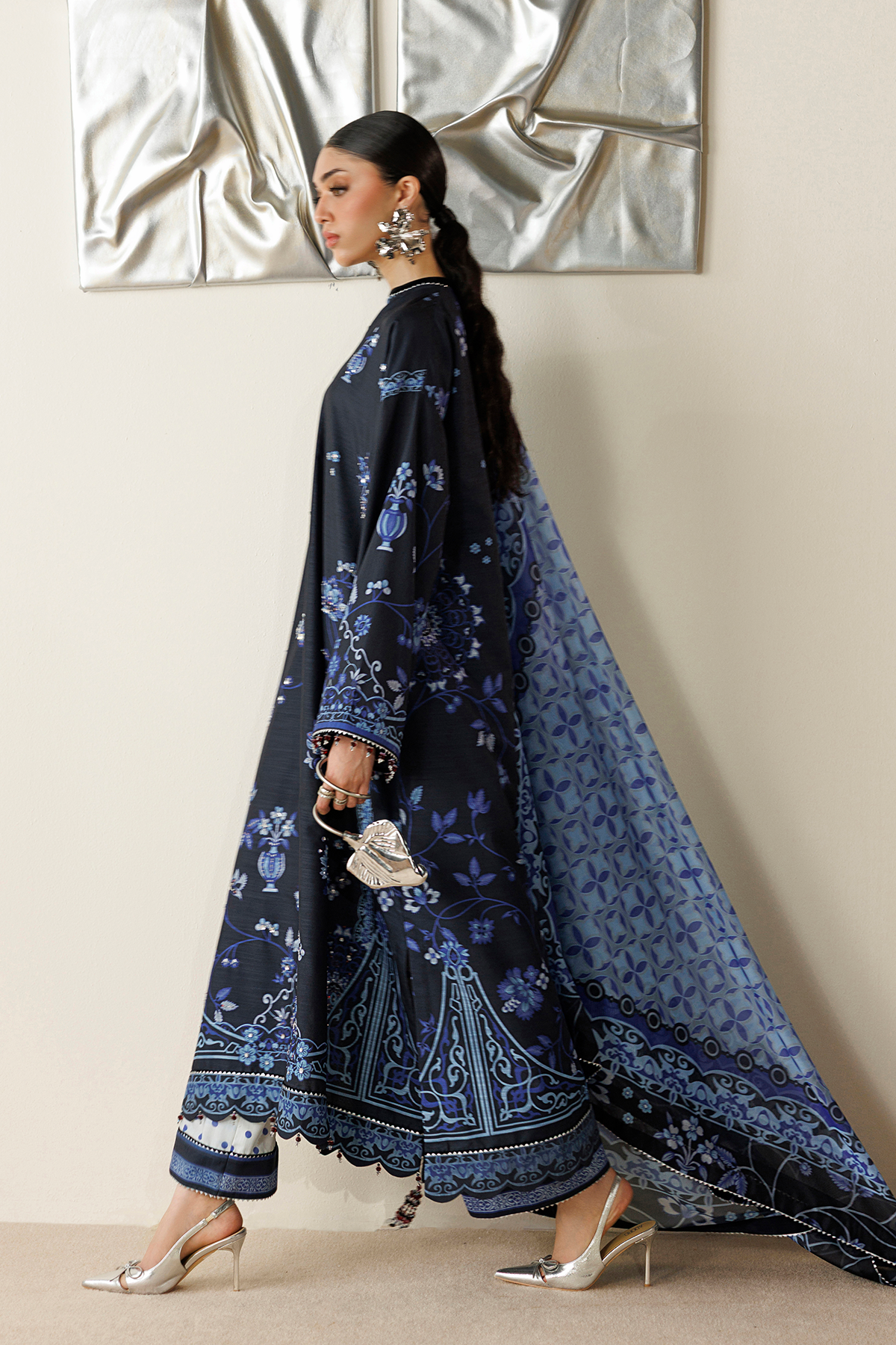 EMBROIDERED RAW SILK OR26-D05