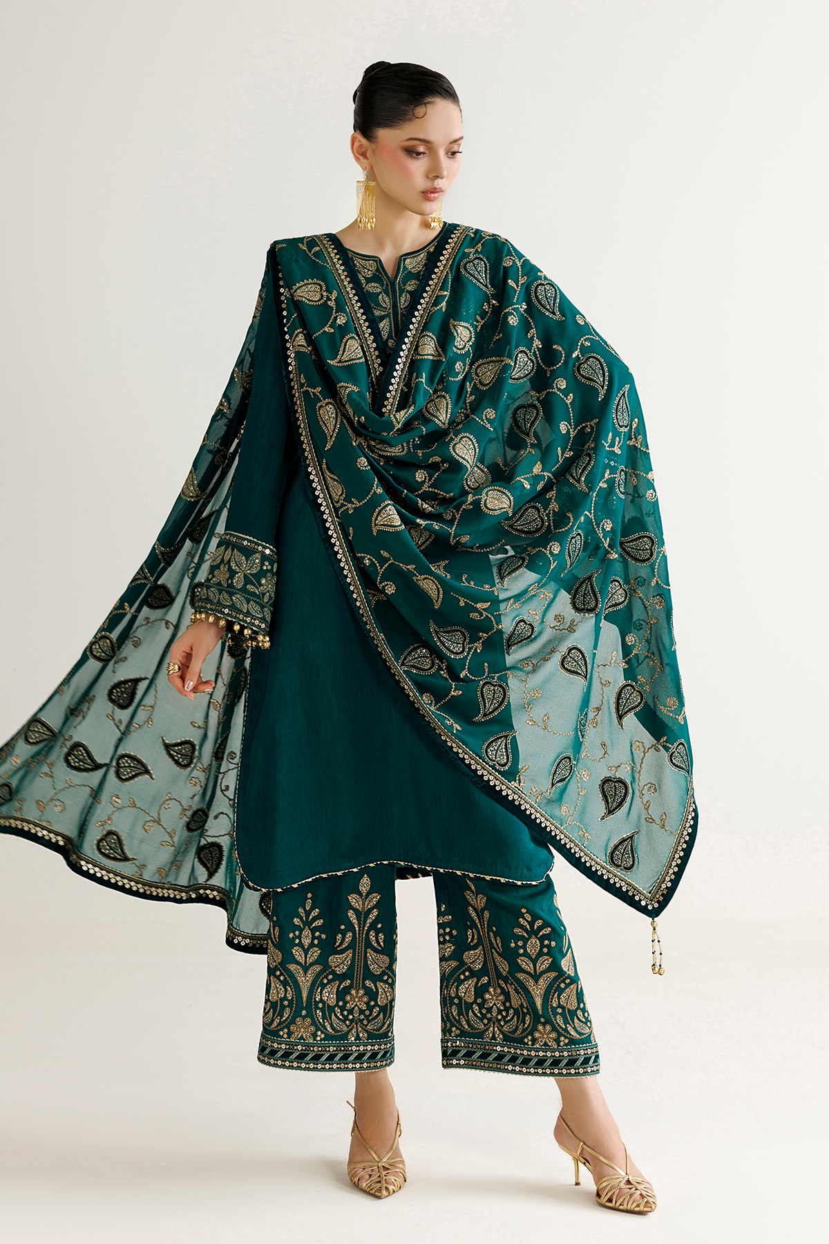 Retail Price: 24,500/-PKR