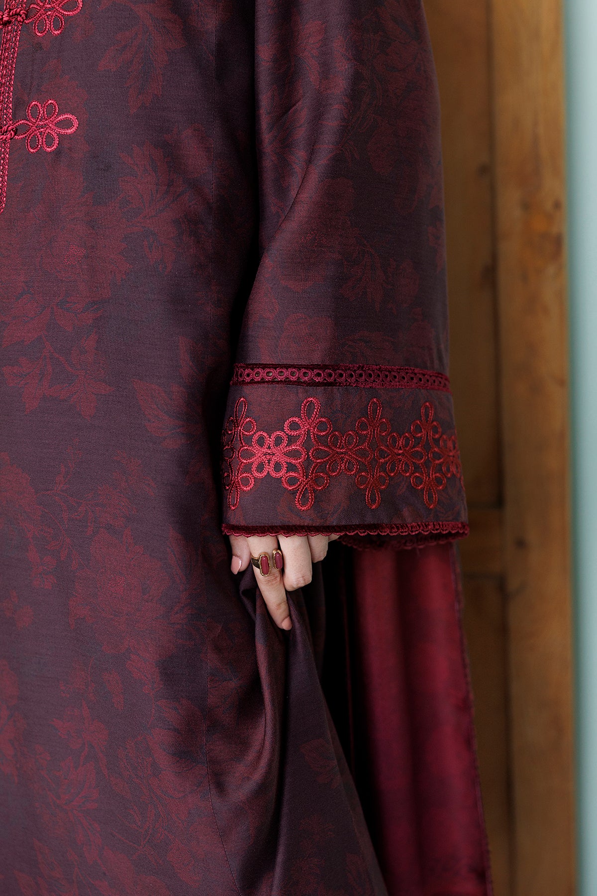 EMBROIDERED PREMIUM VISCOSE UW-0249