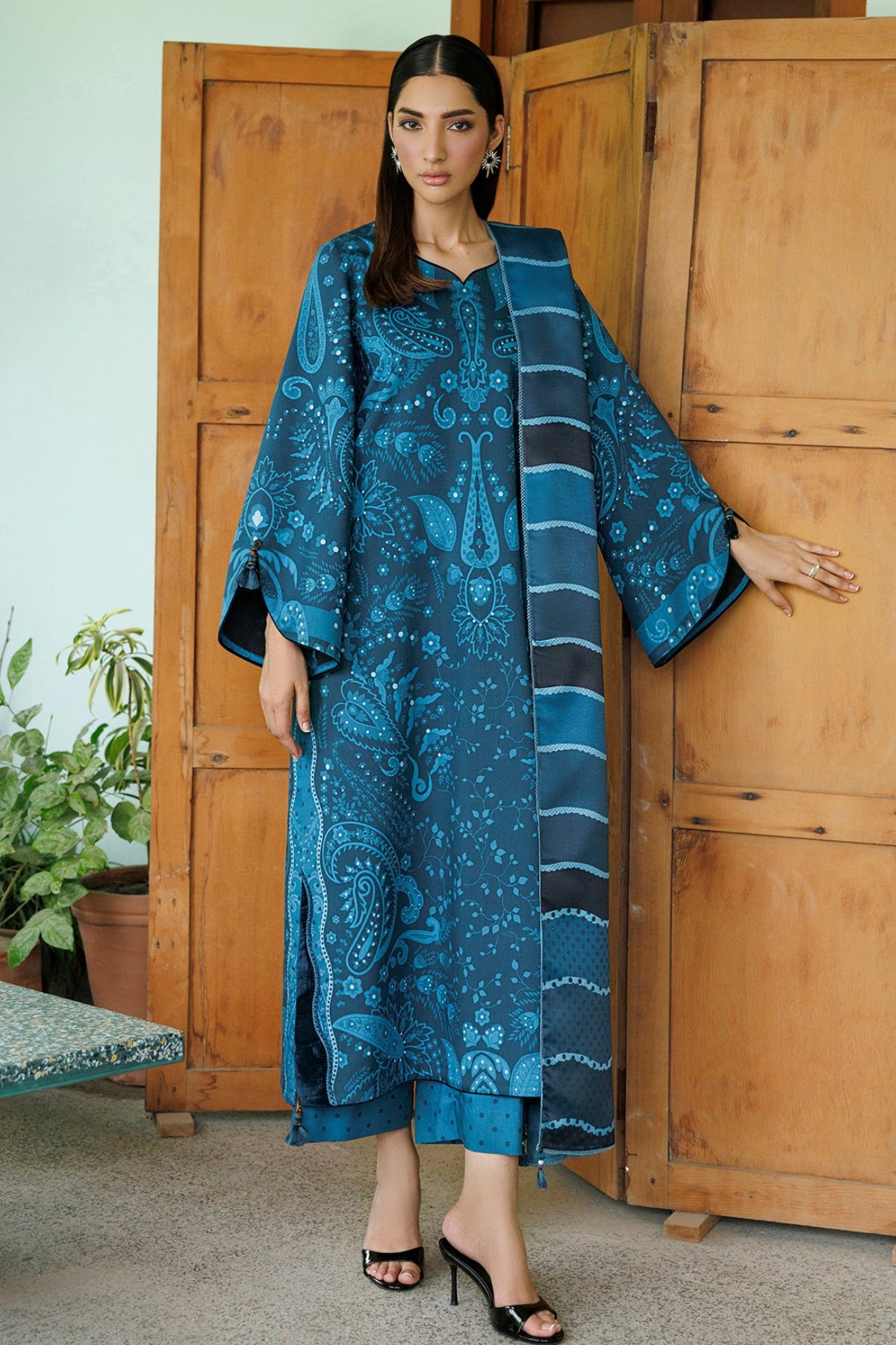EMBROIDERED PREMIUM VISCOSE UW-0276