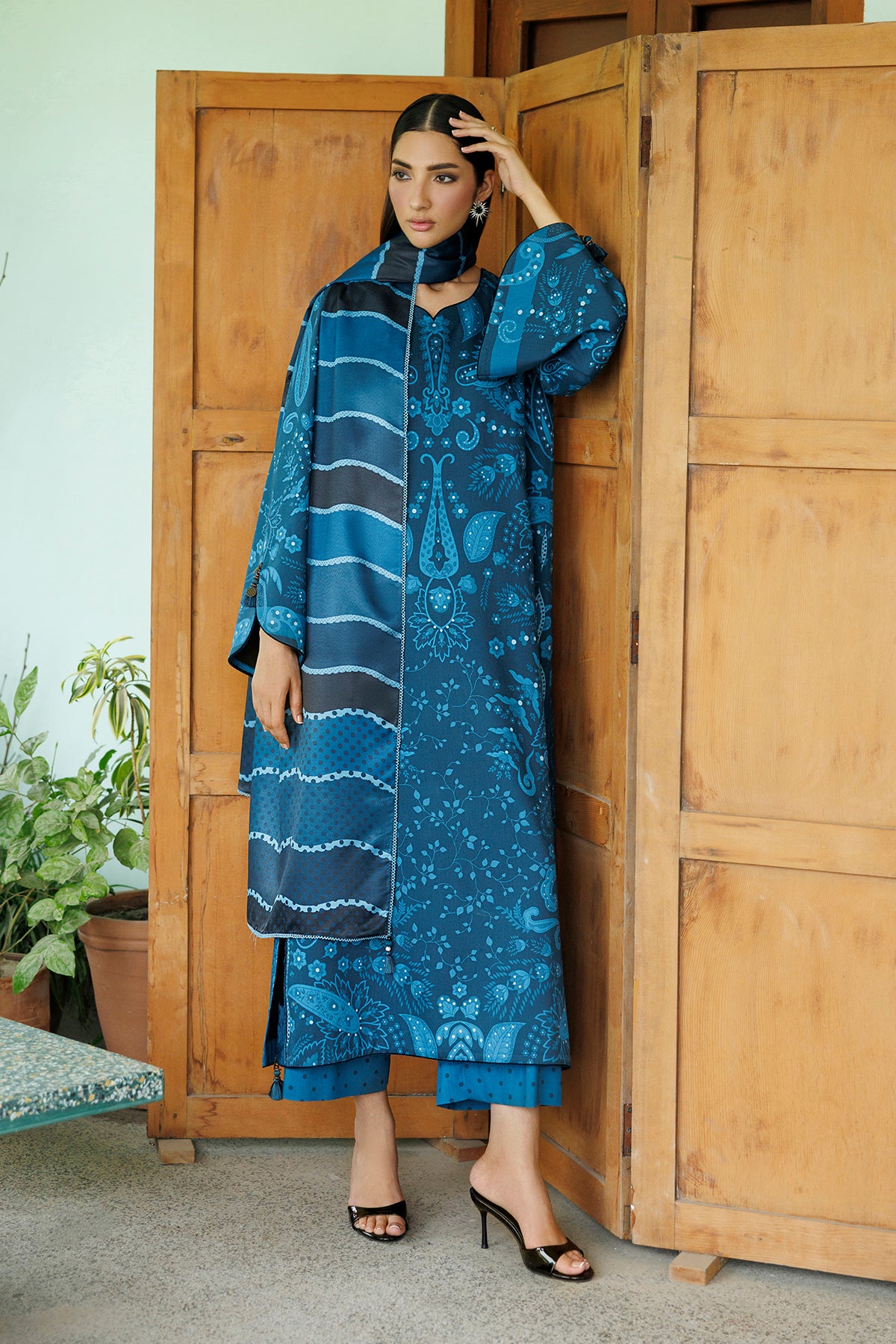 EMBROIDERED PREMIUM VISCOSE UW-0276