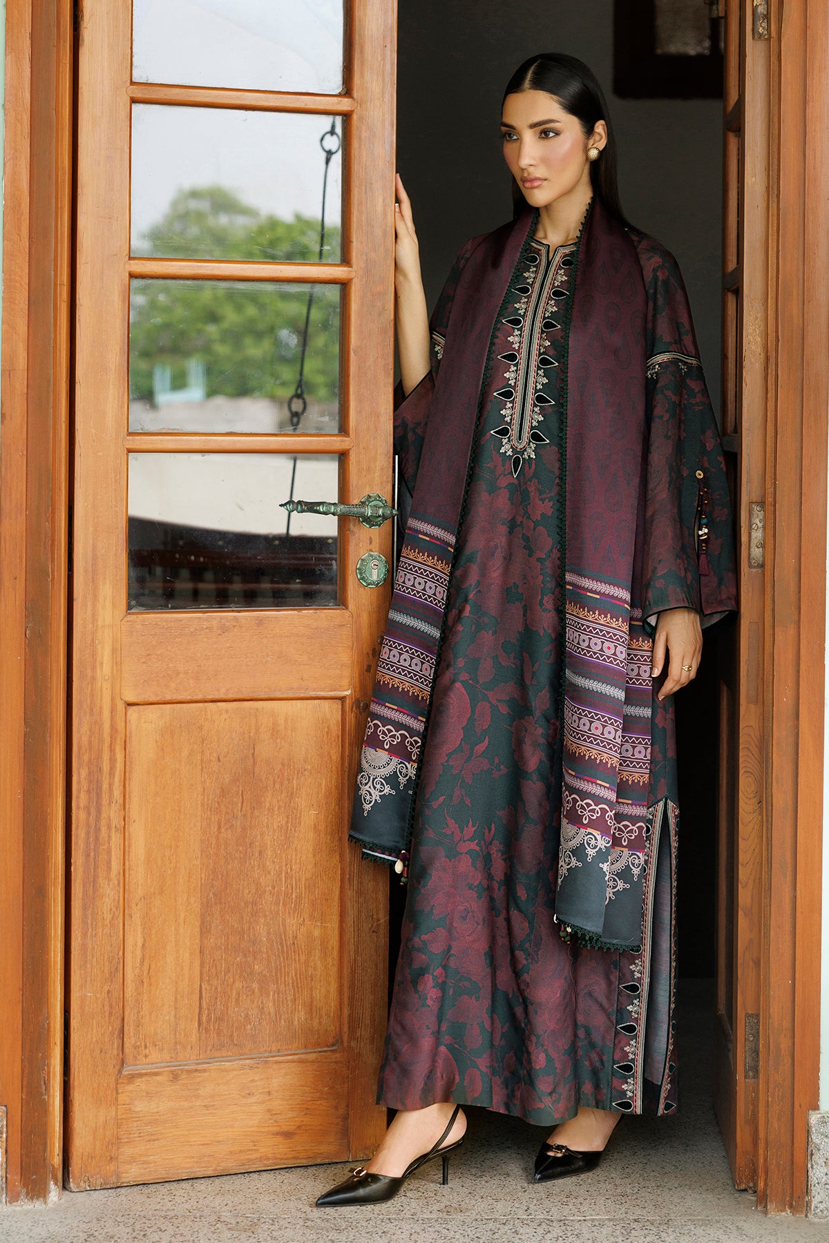 EMBROIDERED PREMIUM VISCOSE UW-0262