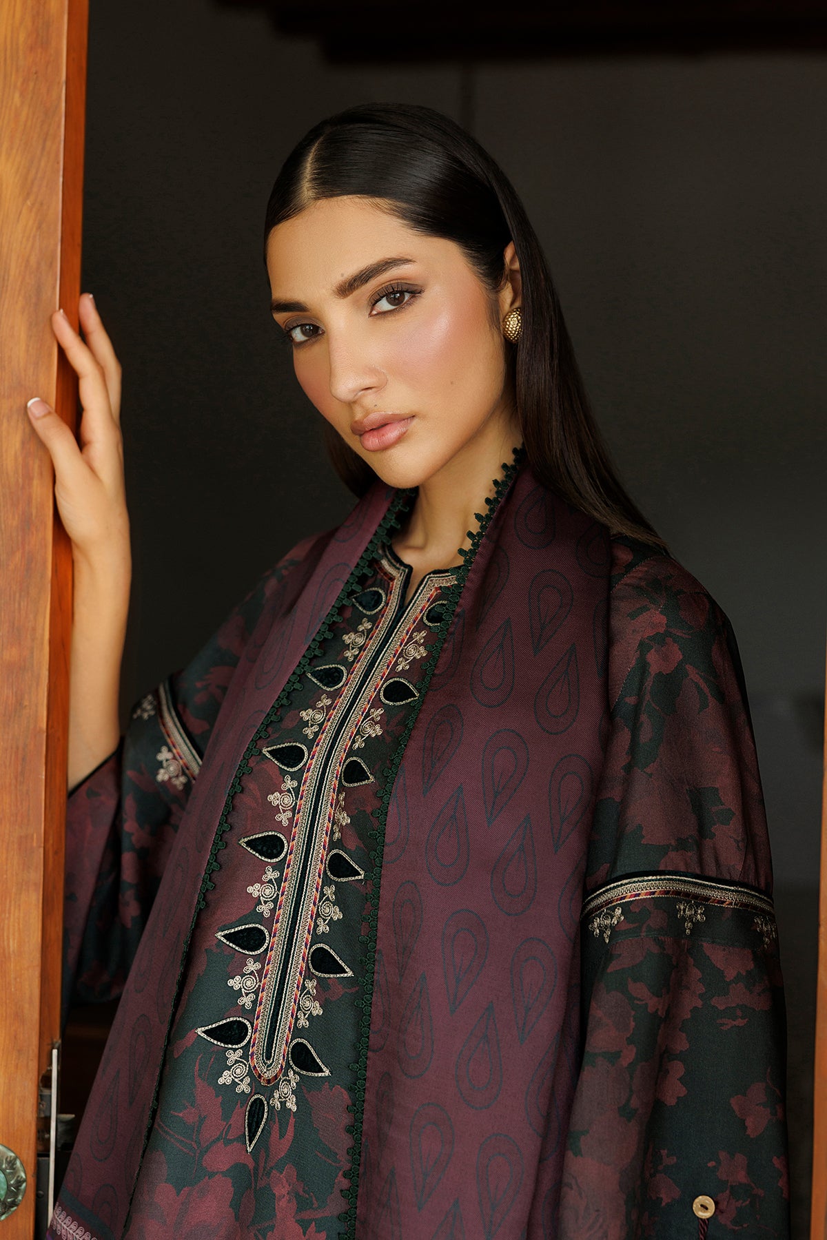 EMBROIDERED PREMIUM VISCOSE UW-0262
