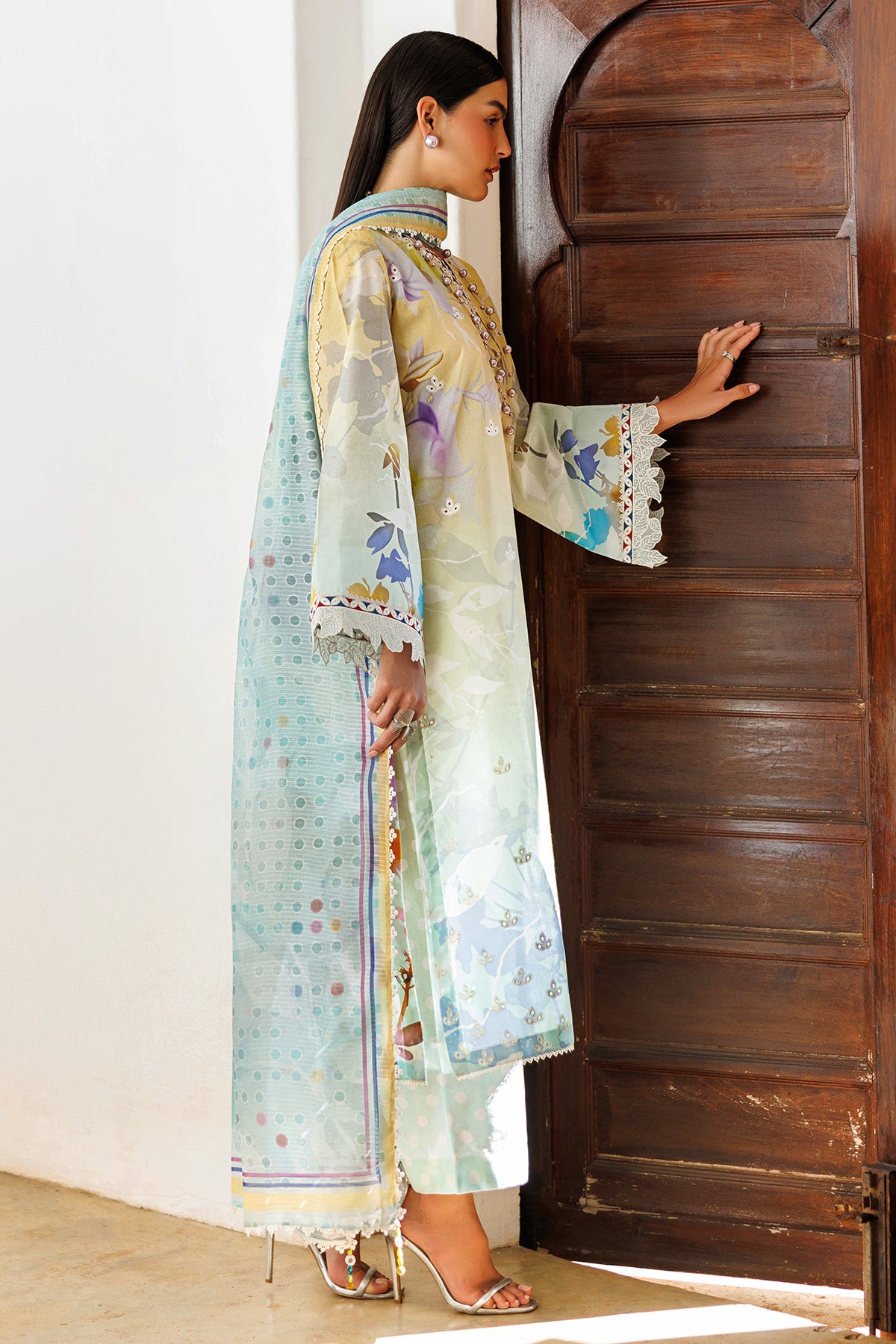 EMBROIDERED LAWN USE-9292