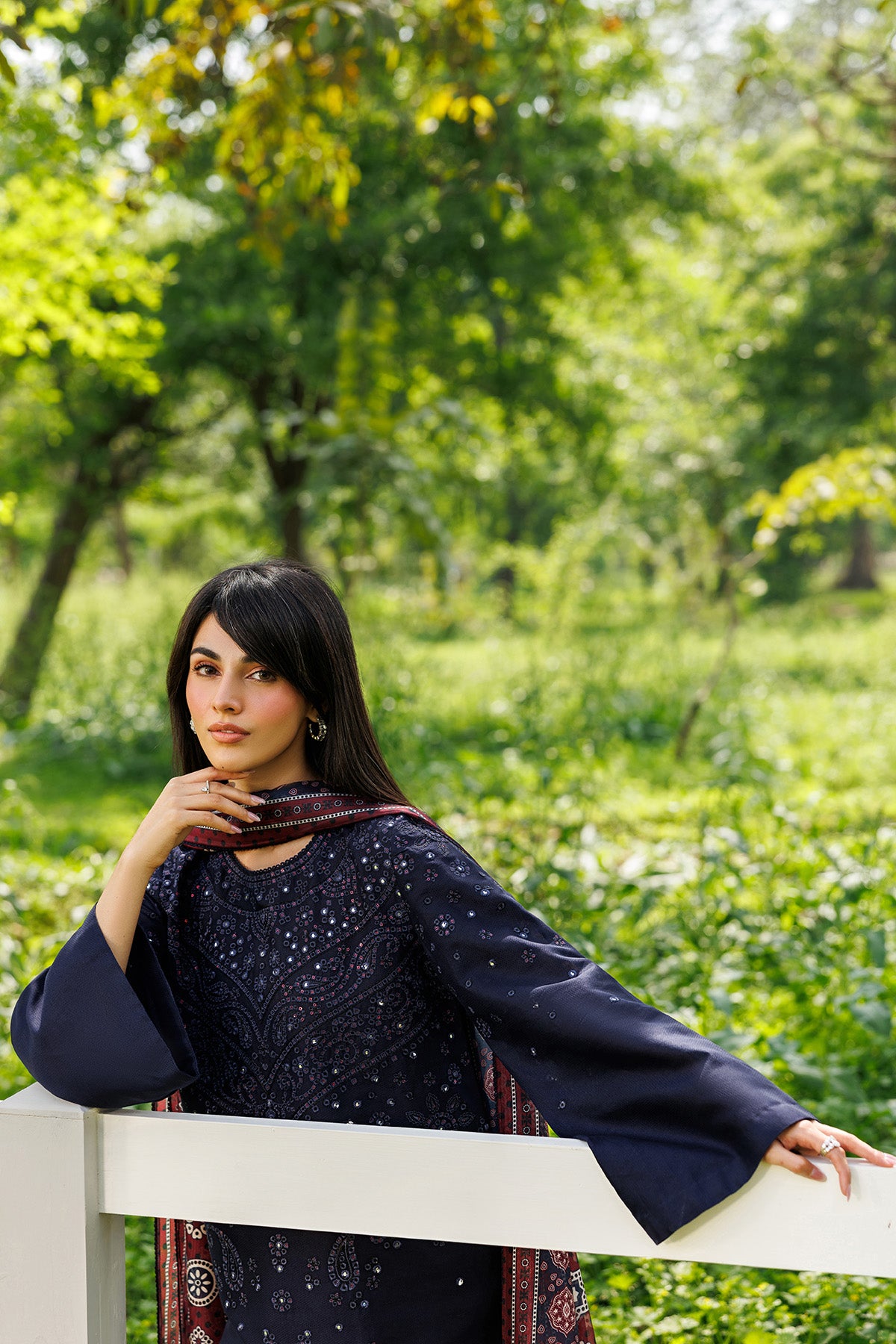EMBROIDERED LAWN USE-9337