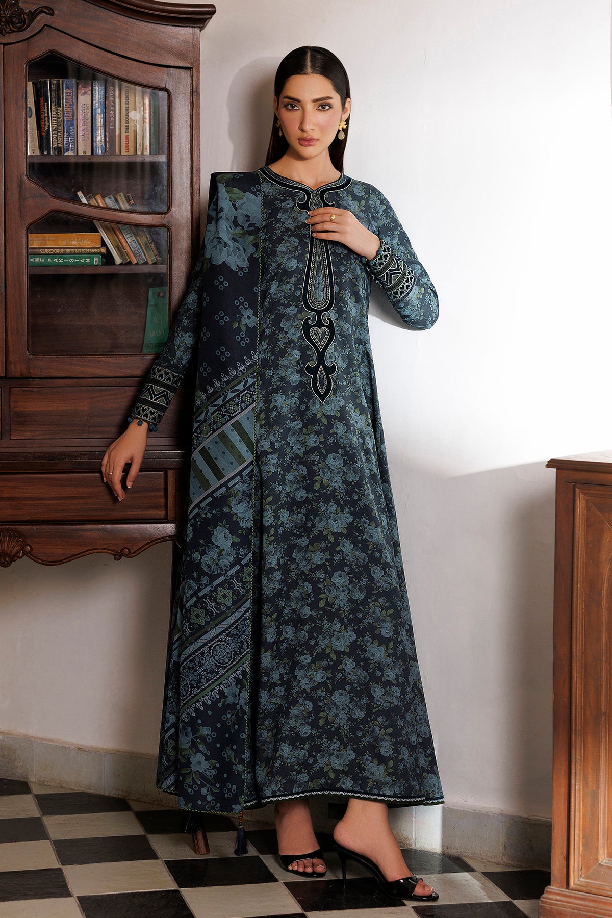 EMBROIDERED PREMIUM VISCOSE UW-0256