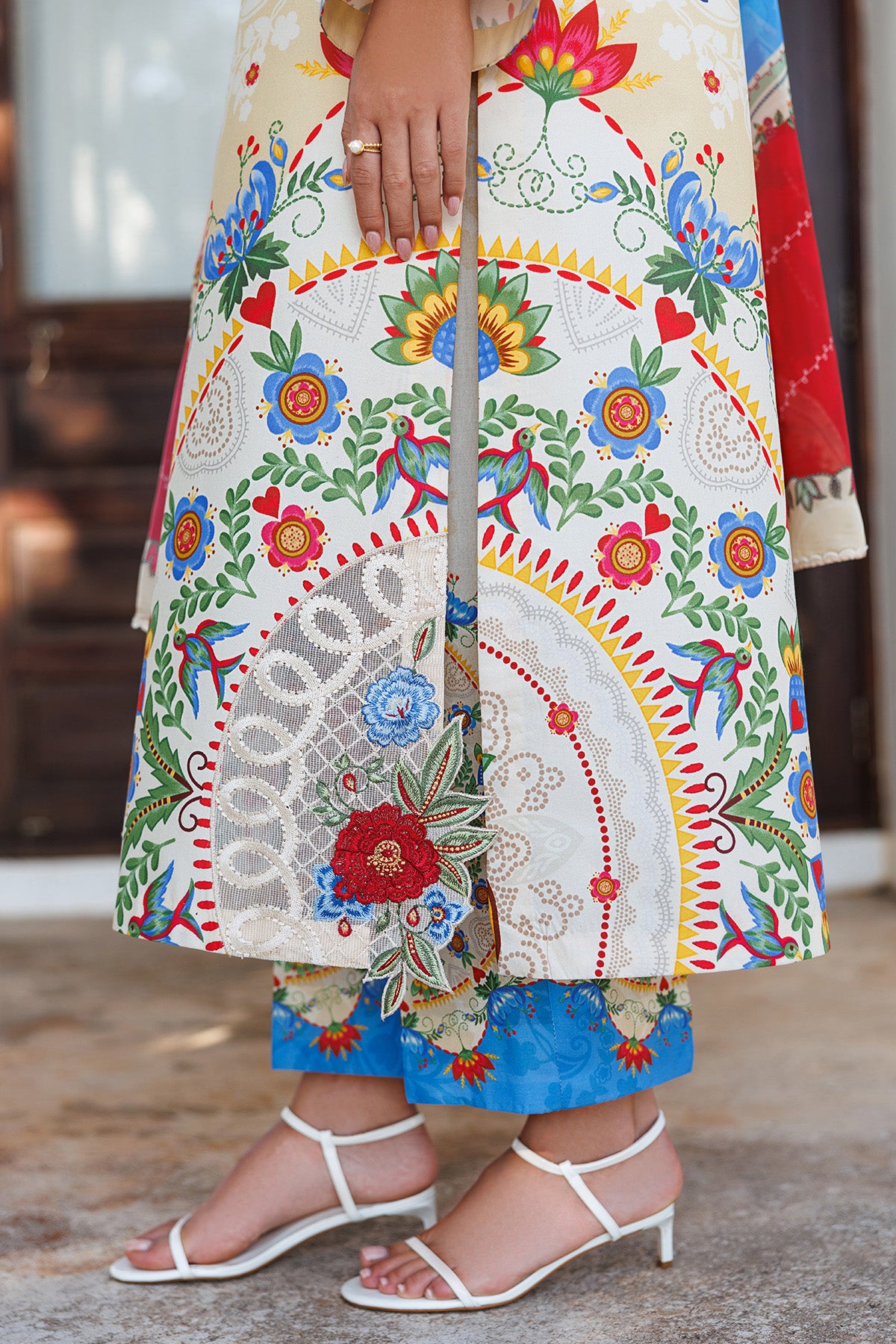 EMBROIDERED LAWN USE-9312