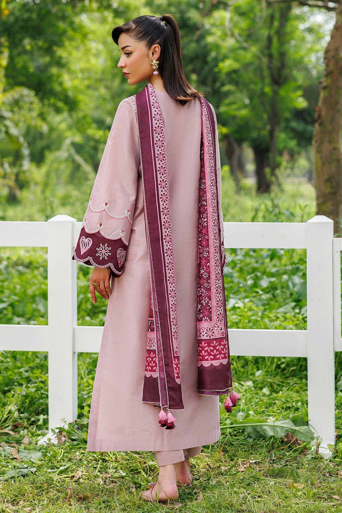 EMBROIDERED LAWN USE-9348