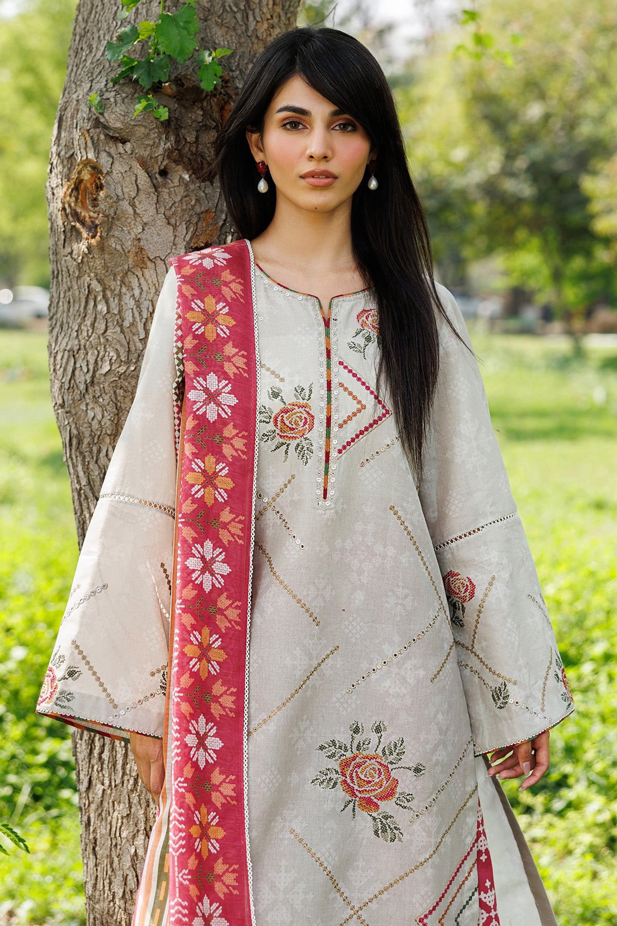 EMBROIDERED LAWN USE-9347