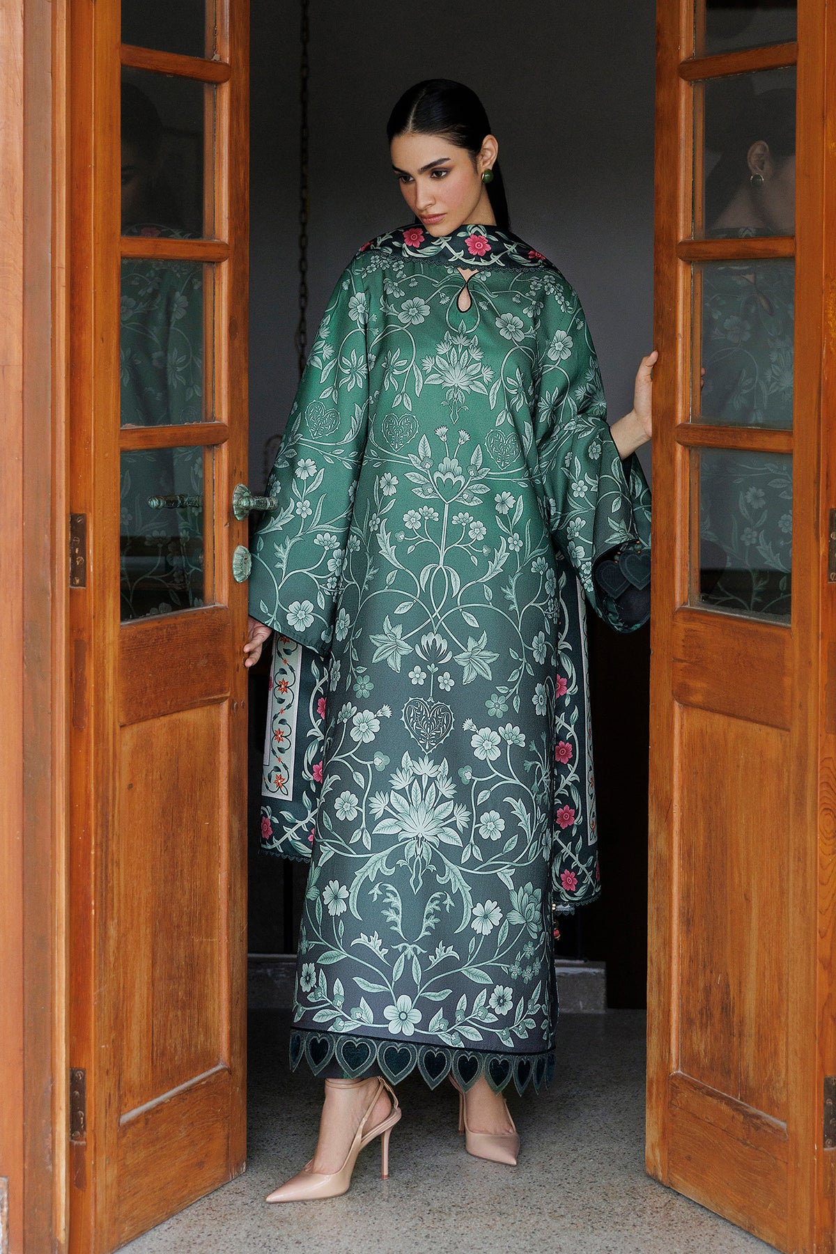 EMBROIDERED PREMIUM VISCOSE UW-0273