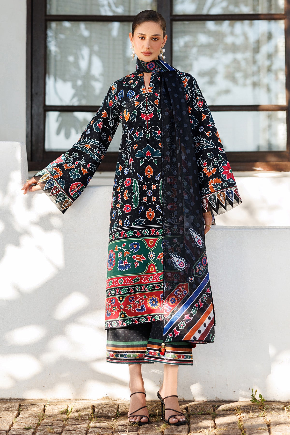 EMBROIDERED LAWN USE-9294