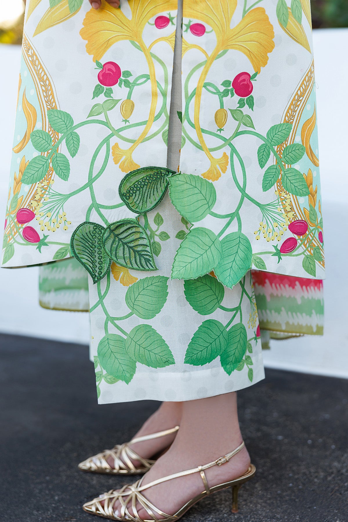 EMBROIDERED LAWN USE-9286