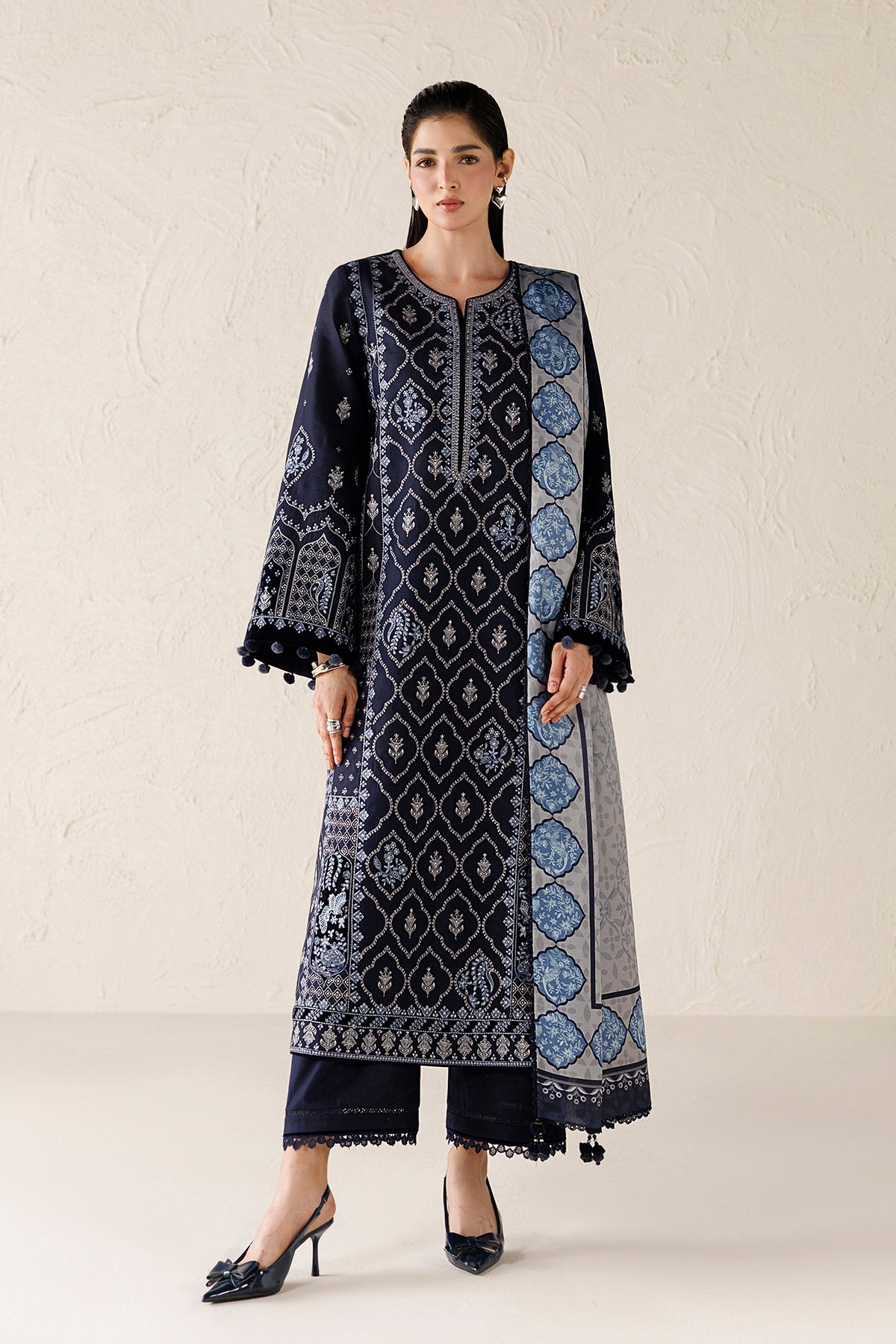 EMBROIDERED PREMIUM KHADDAR UW-0251
