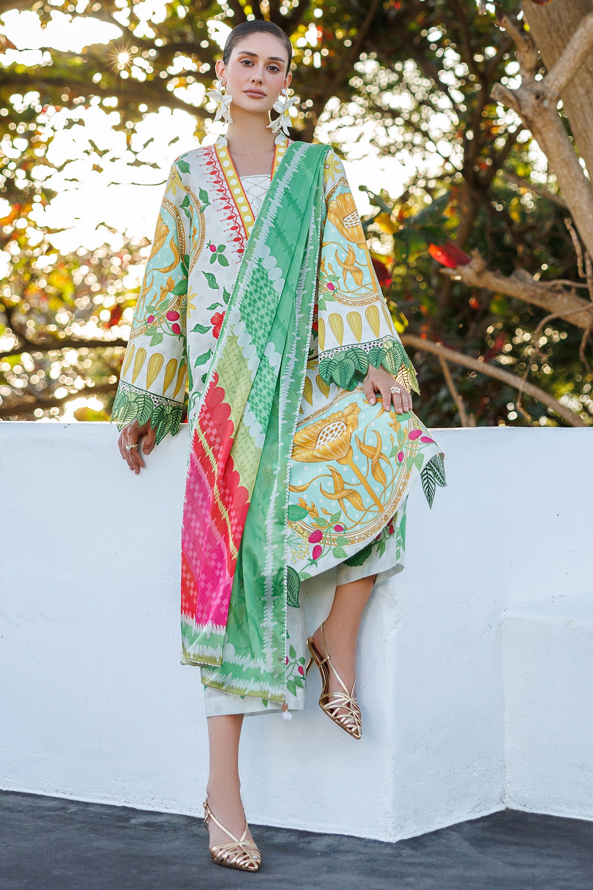 EMBROIDERED LAWN USE-9286