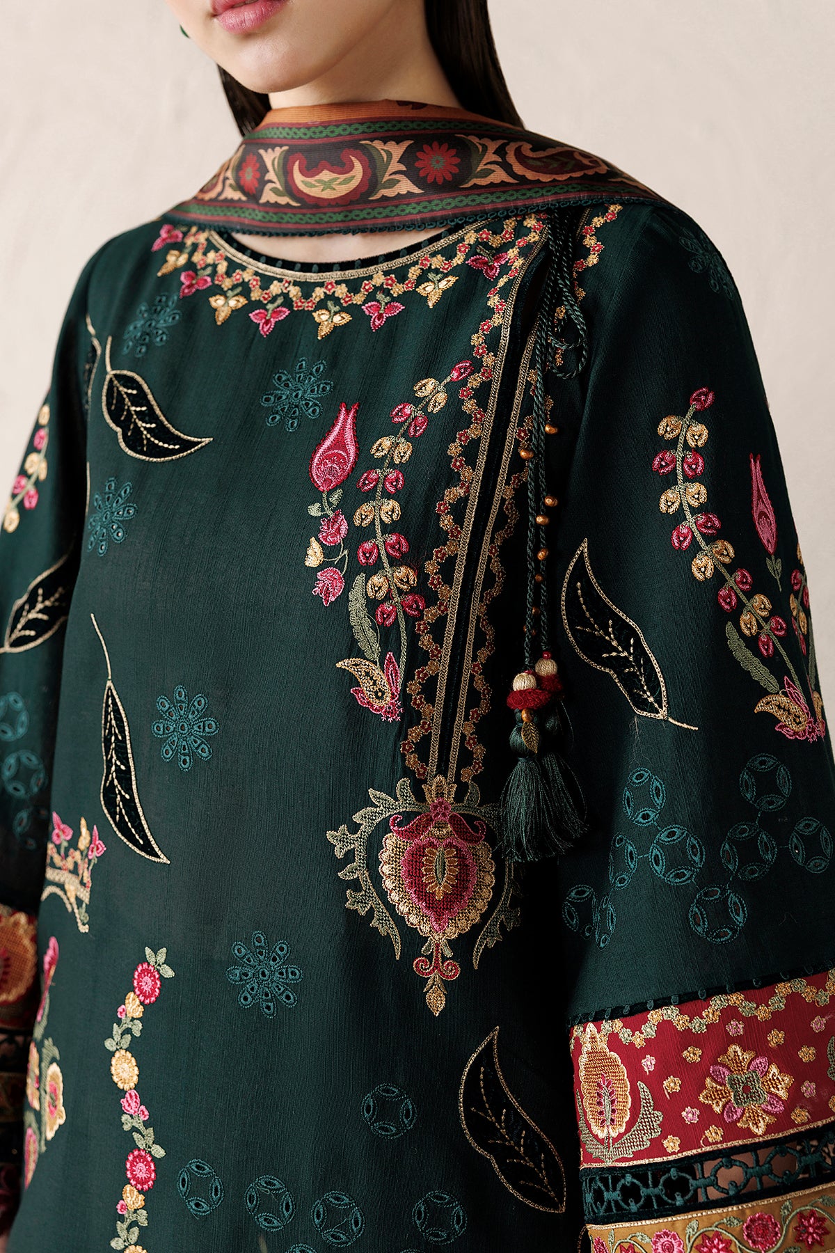 EMBROIDERED PREMIUM KHADDAR UW-0289