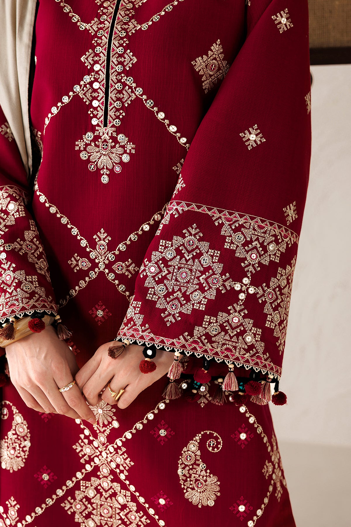 EMBROIDERED PREMIUM KHADDAR UW-0284