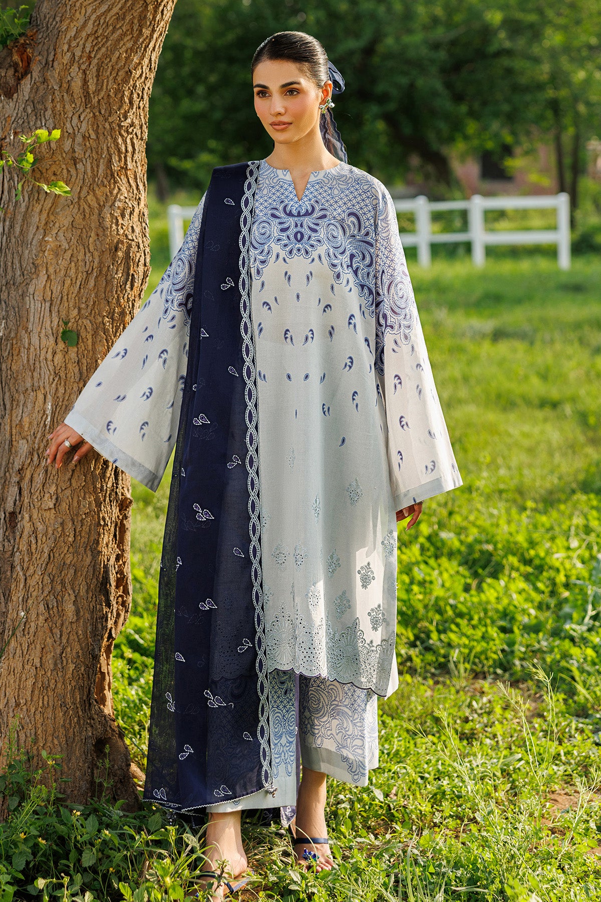 EMBROIDERED LAWN USE-9332