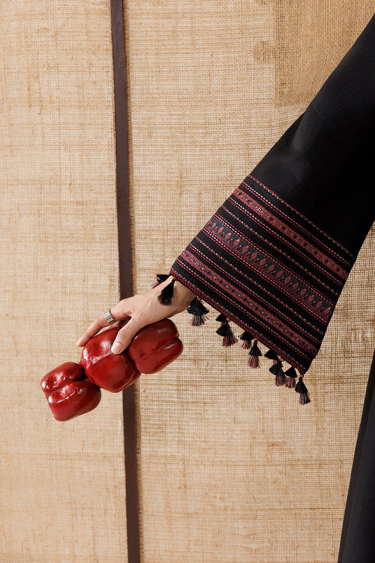 EMBROIDERED PREMIUM KHADDAR UW-0253