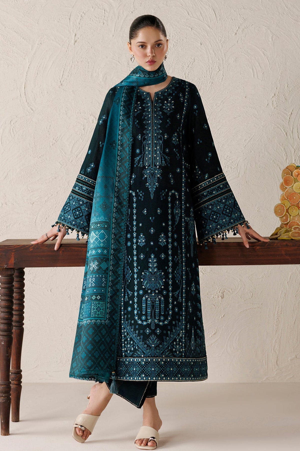 EMBROIDERED PREMIUM KHADDAR UW-0280