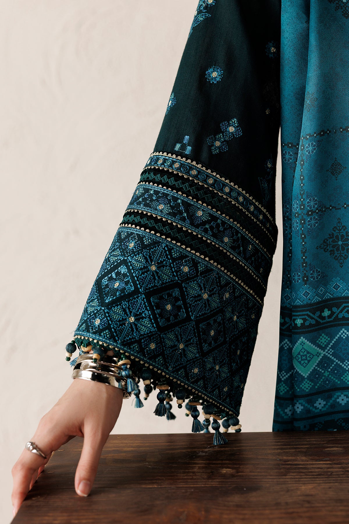 EMBROIDERED PREMIUM KHADDAR UW-0280