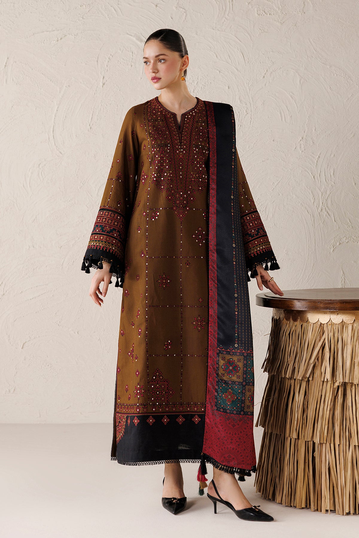 EMBROIDERED PREMIUM KHADDAR UW-0297