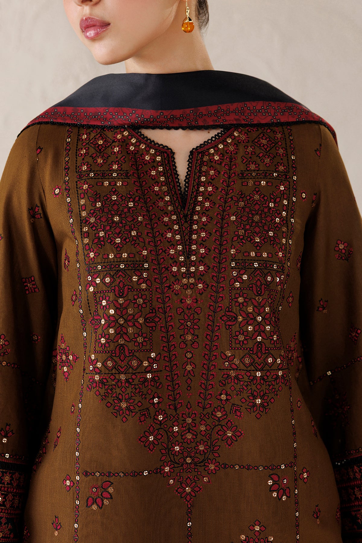 EMBROIDERED PREMIUM KHADDAR UW-0297