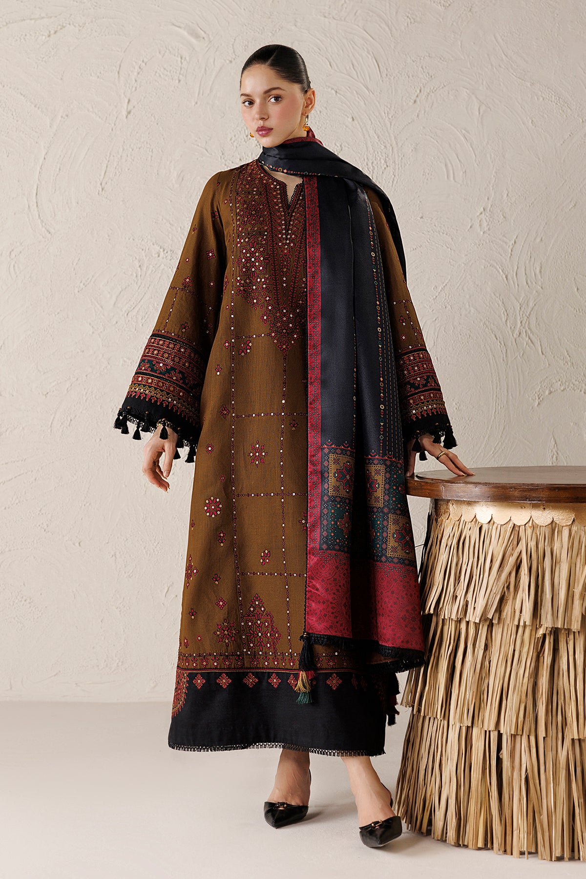 EMBROIDERED PREMIUM KHADDAR UW-0297