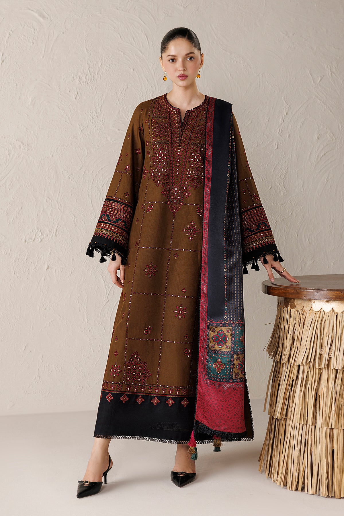 EMBROIDERED PREMIUM KHADDAR UW-0297