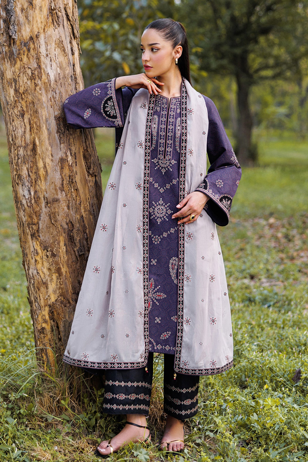 EMBROIDERED LAWN USE-9357