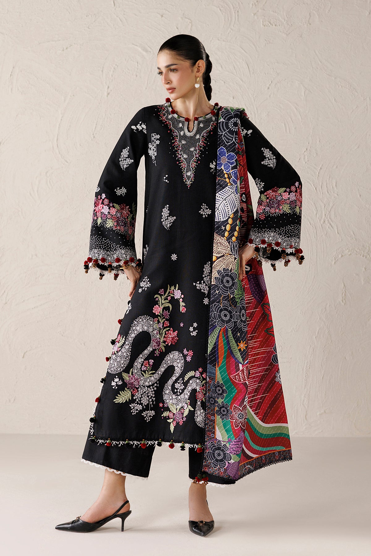 EMBROIDERED PREMIUM KHADDAR UW-0294
