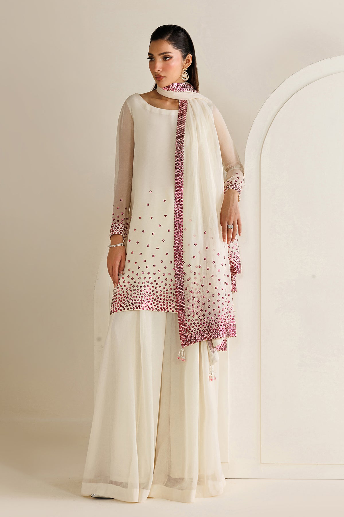 Retail Price: 24,500/-PKR