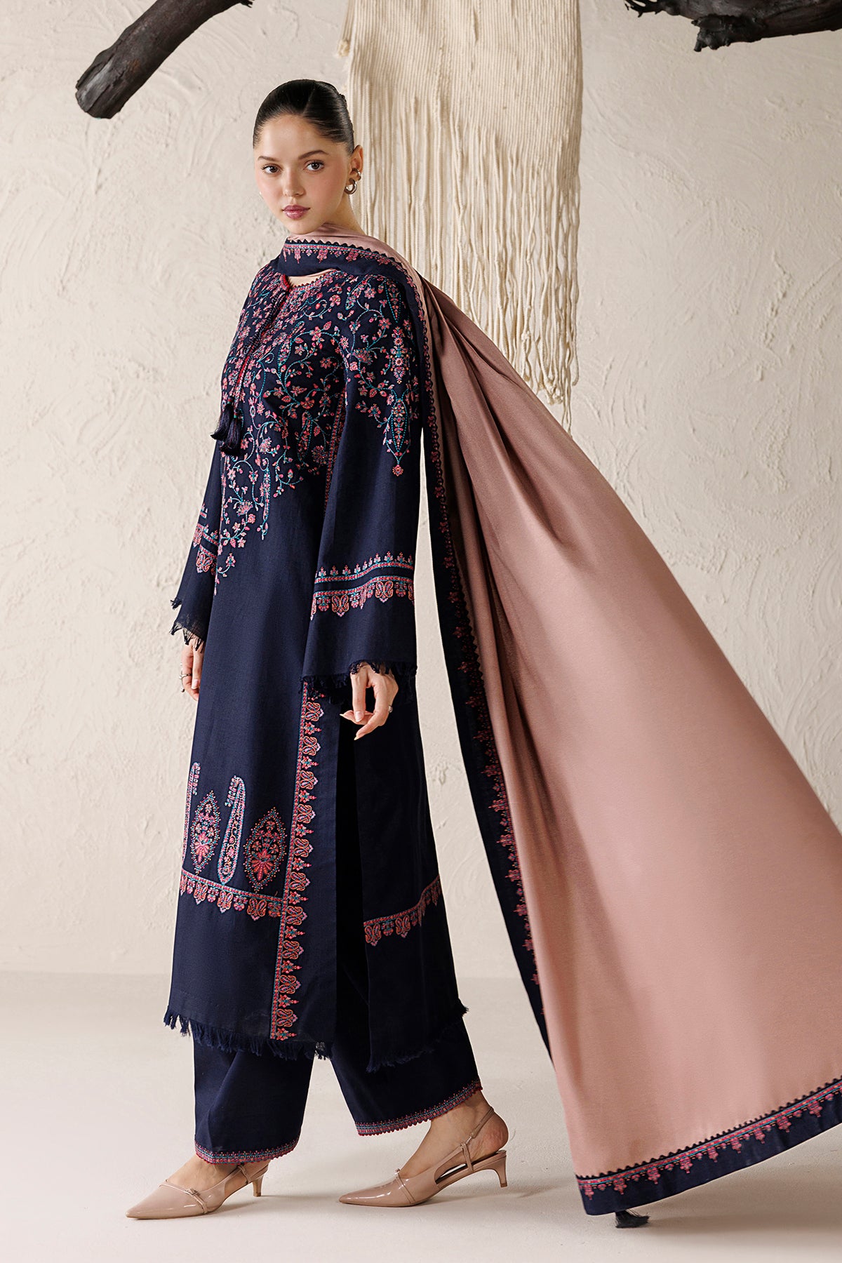 EMBROIDERED PREMIUM KHADDAR UW-0290