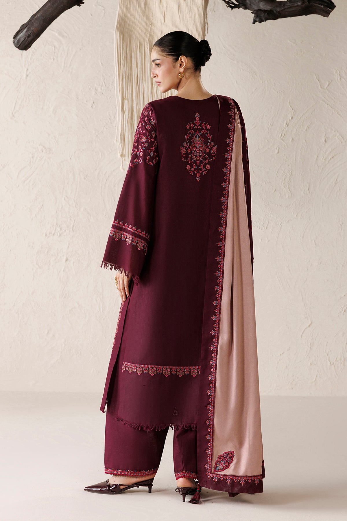 EMBROIDERED PREMIUM KHADDAR UW-0291