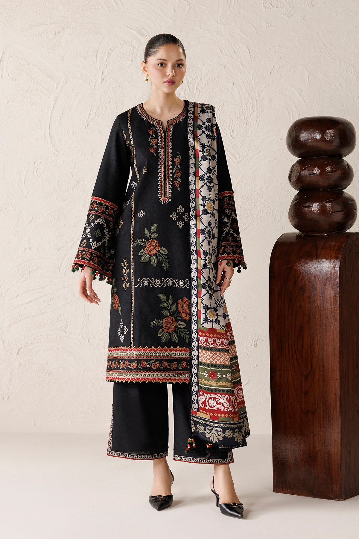 EMBROIDERED PREMIUM KHADDAR UW-0270