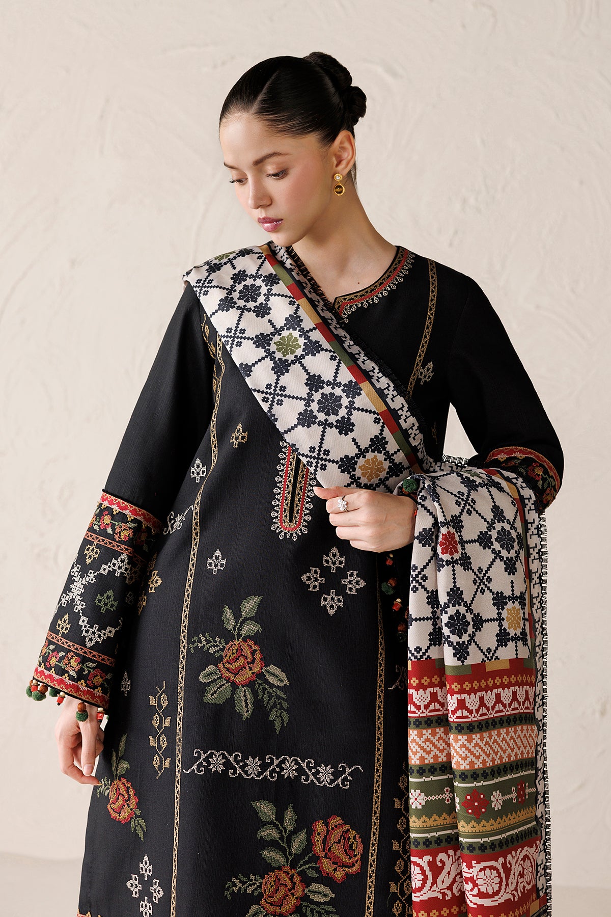 EMBROIDERED PREMIUM KHADDAR UW-0270