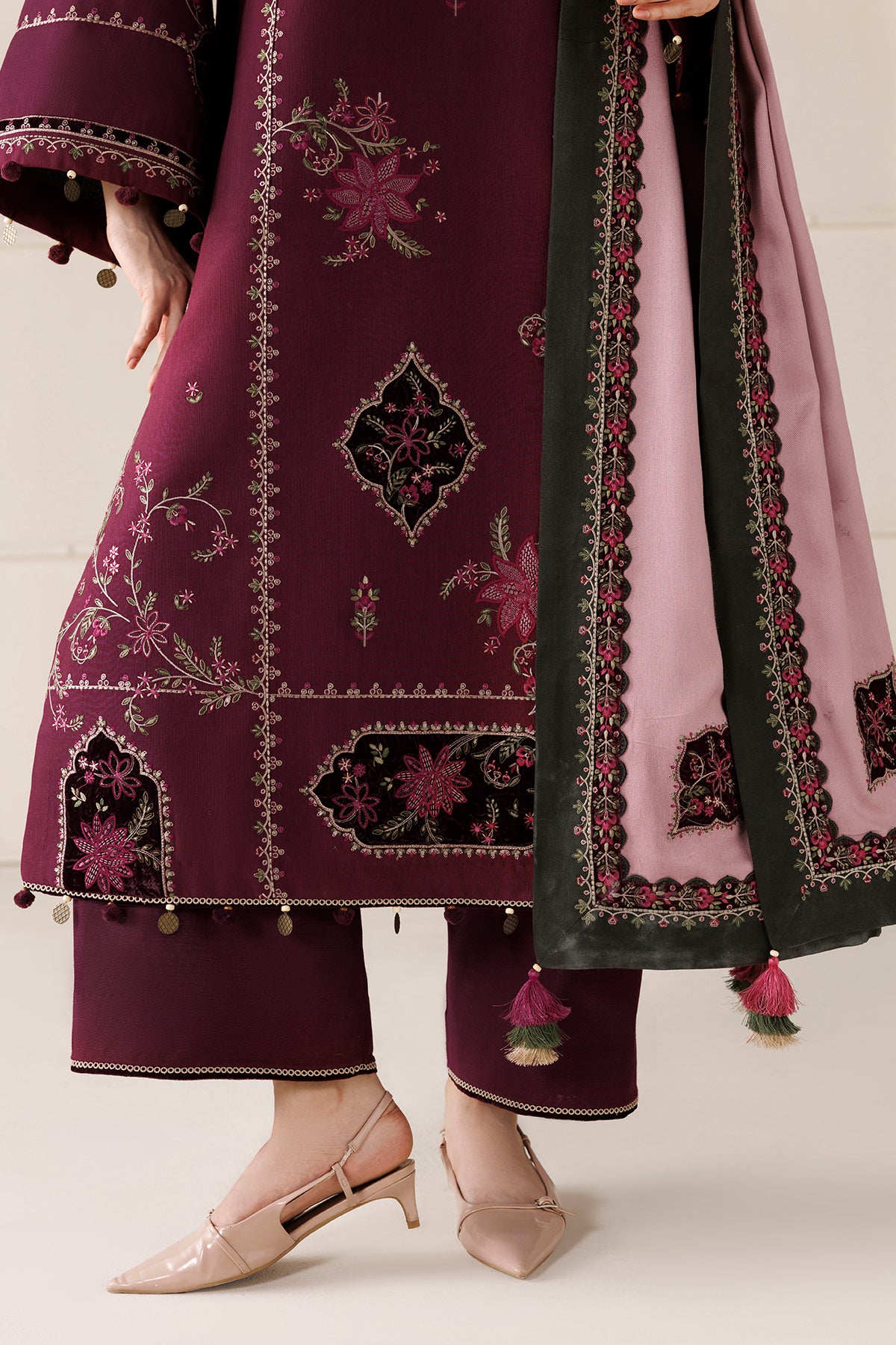 EMBROIDERED PREMIUM KHADDAR UW-0288