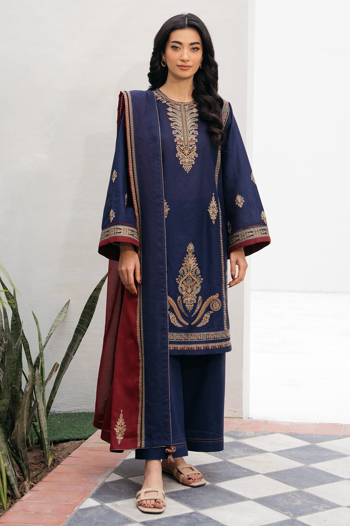 EMBROIDERED LAWN USE-9183