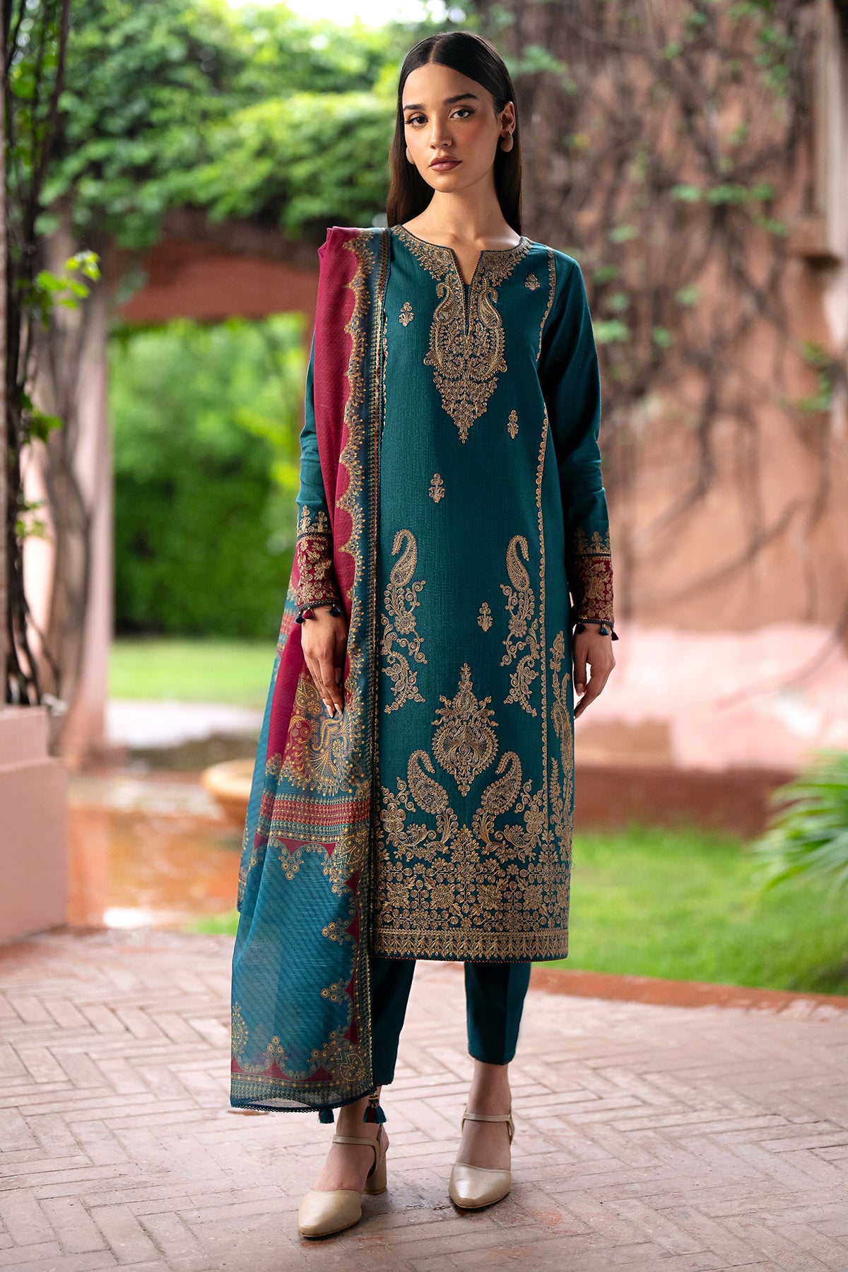 EMBROIDERED KHADDAR UW-0070