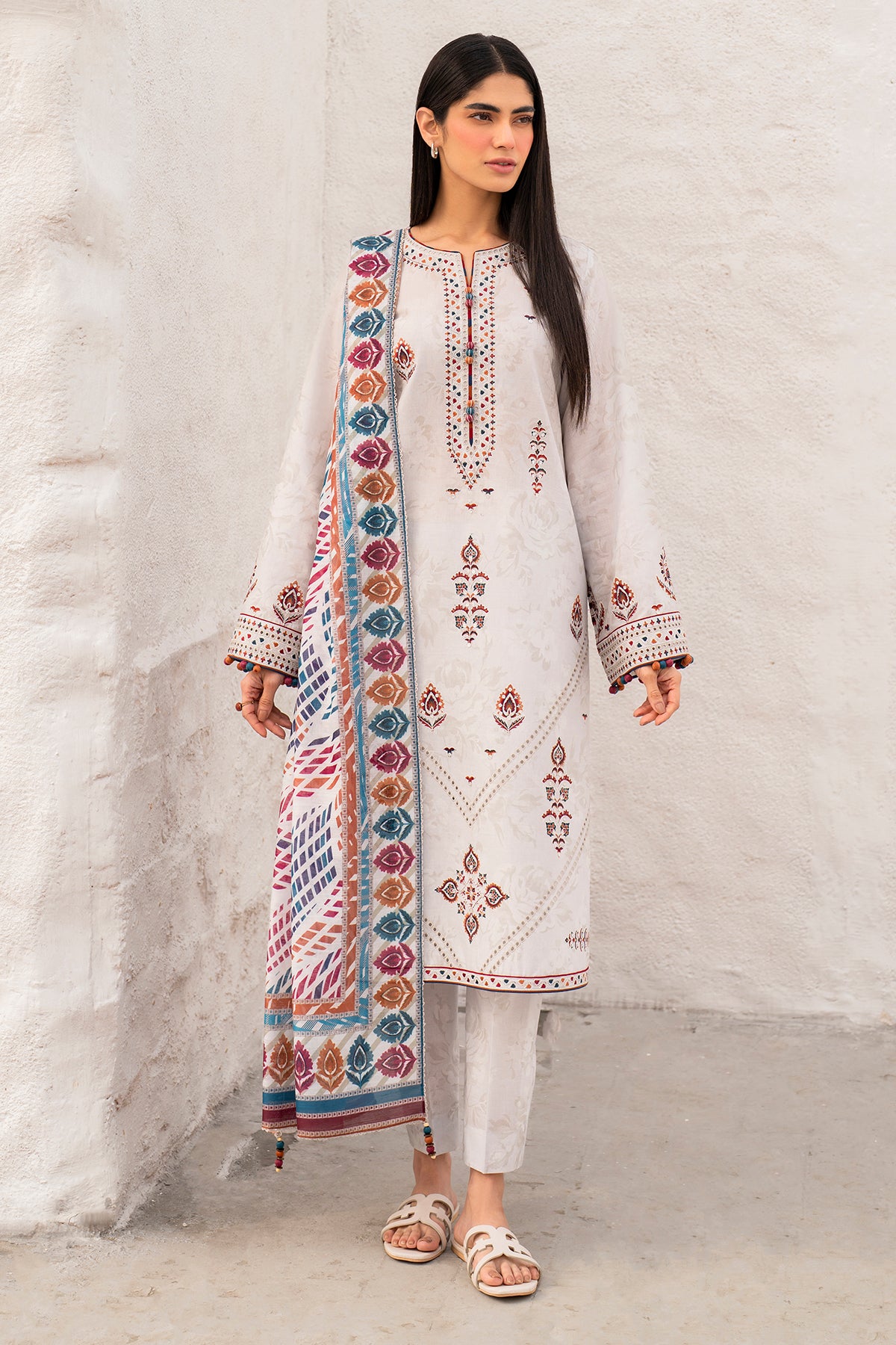 EMBROIDERED LAWN USE-9126