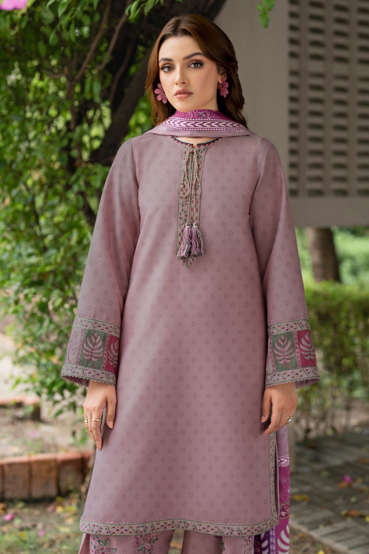 EMBROIDERED JACQUARD KHADDAR UW-0055